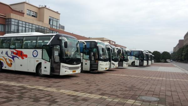 2012级部分本科生搬迁工作圆满完成