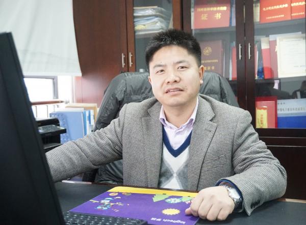 【聚焦·专访】黄琦：打造两个枢纽  抢占“电子信息+能源战略”制高点