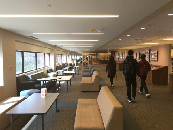 安娜堡校区的图书馆.jpg 安娜堡校区的图书馆.jpg