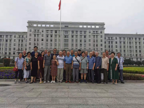 电子学院61级、62级校友返校聚会