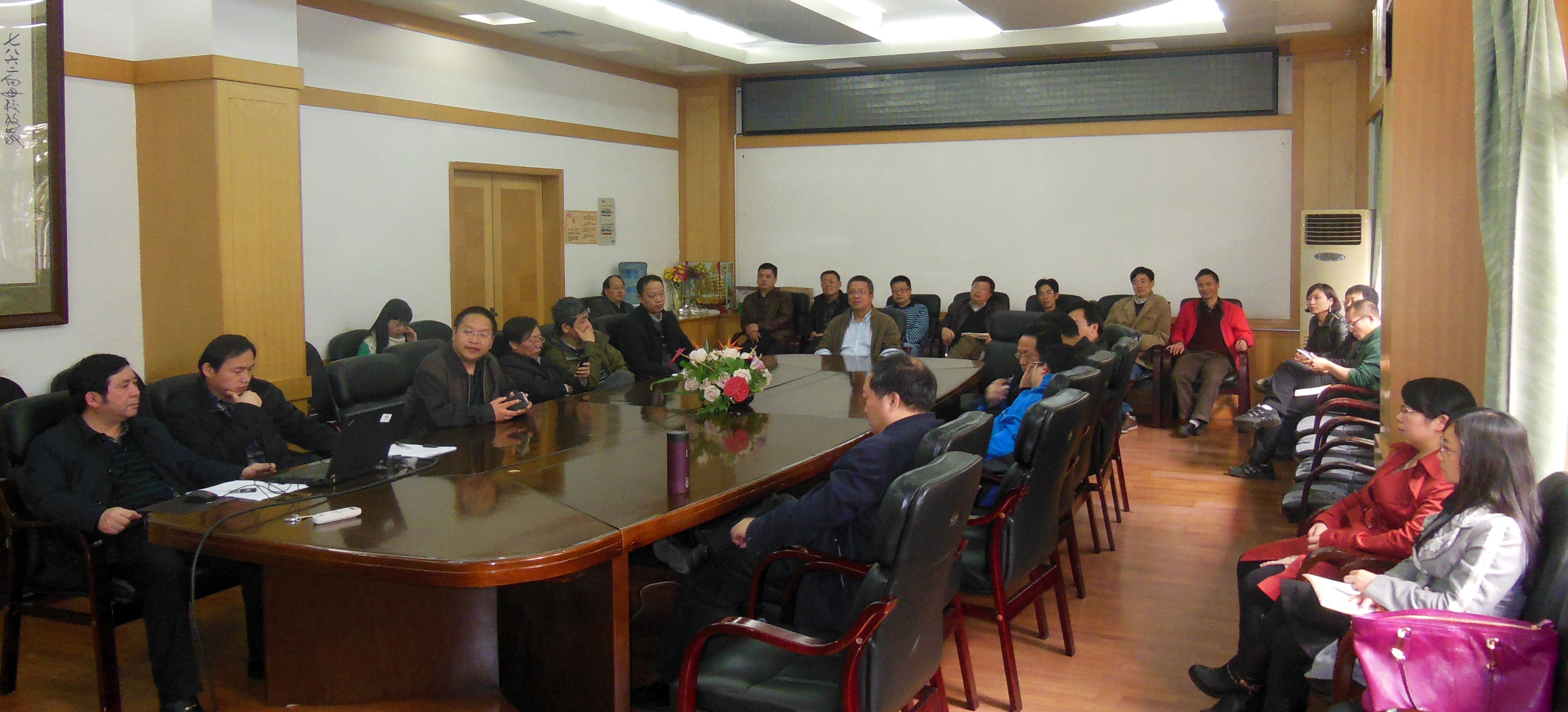 物电学院召开教授会议谋发展