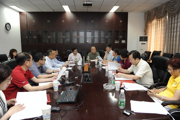 学校成立通识教育委员会