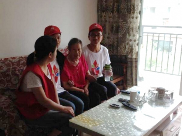 【实践】自动化学院都江堰实践队赴聚源镇开展社会实践