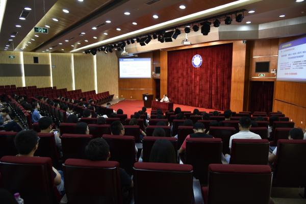 【思政聚焦】王亚非书记做客“辅导员夜校”谈学风建设