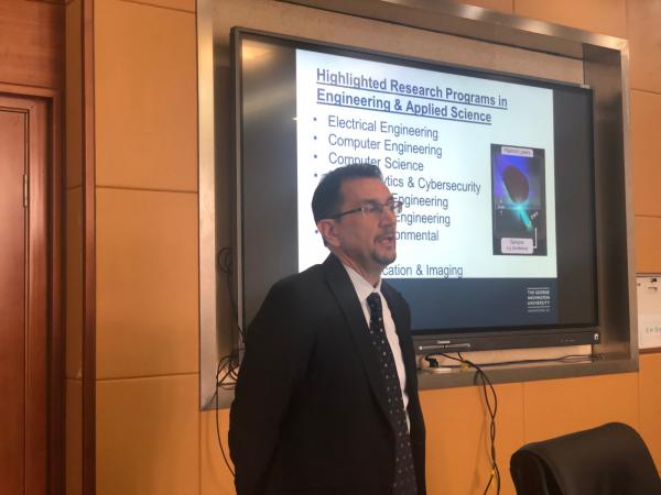 美国乔治华盛顿大学工程与应用科学学院副院长Can E. Korman一行来访电子学院