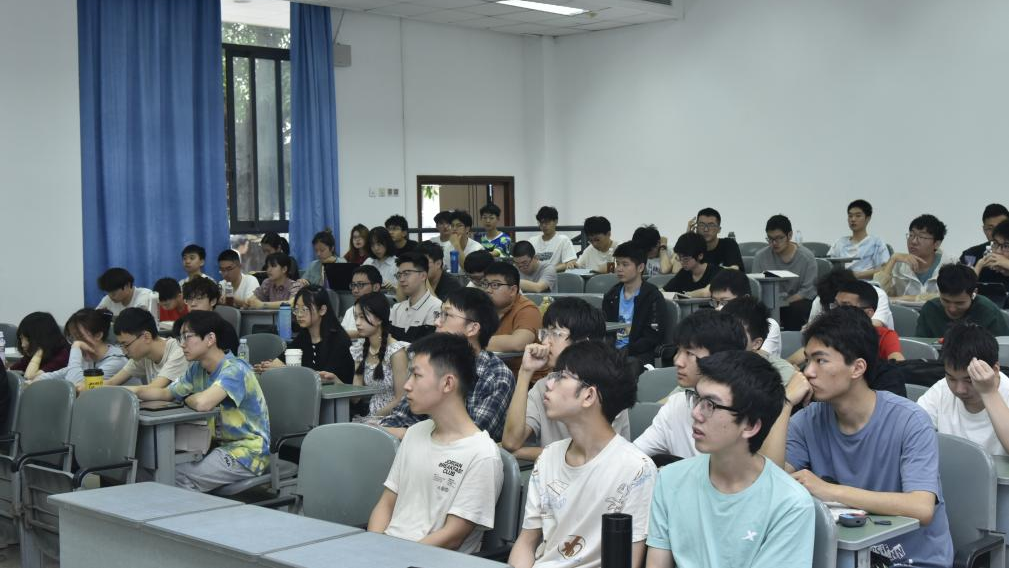 《形势与政策》：把党纪教育变成思政“金课”