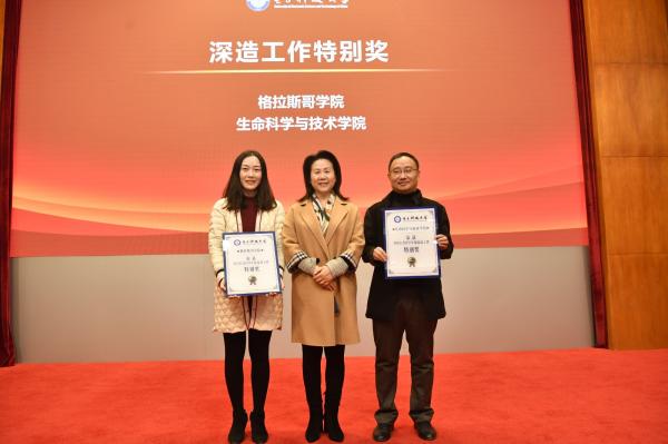 _ND51541.JPG b31e2c15eacc289e2e97bf48f4623e3c.jpg