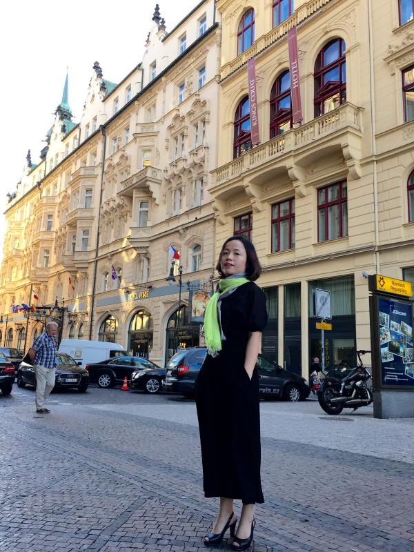 罗小蓉.jpg 罗小蓉.jpg