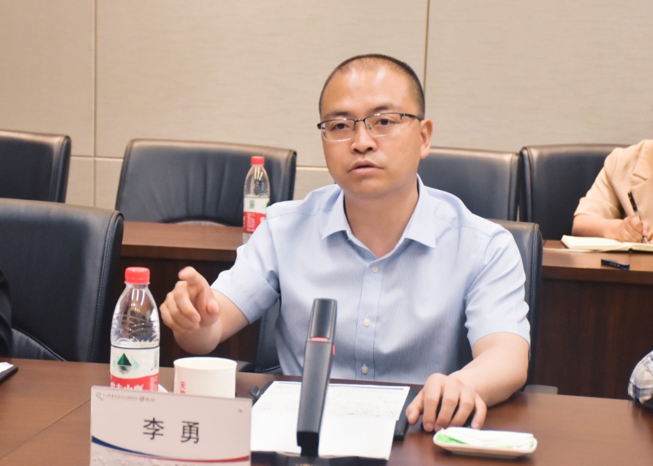 8 DSC_3053.jpg 8 DSC_3053.jpg