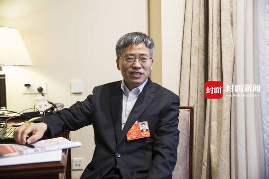 全国人大代表尧德中.jpg 全国人大代表尧德中.jpg