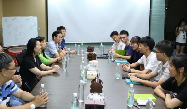 校领导赴贵州看望大数据挂职实践队