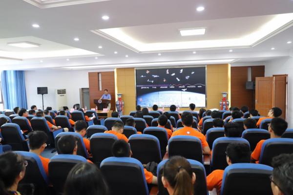 首届“信息与通信工程学科”全国优秀大学生夏令营举行