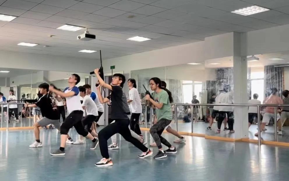 b51da20e8824043a3189bed13508a69a_4aa5b.j