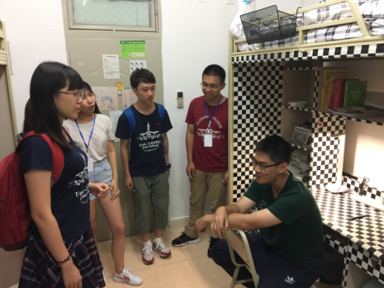 【迎新】格拉斯哥学院开展“迎新生，党员在行动”活动