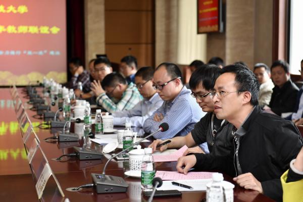 qingnian0008.JPG b5c7ee3b427ce48f9d024e073706988f.jpg