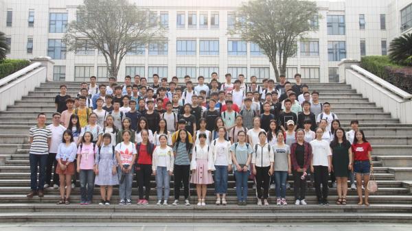 10计算机&资环学院合唱队合影.jpg 10计算机&资环学院合唱队合影.jpg