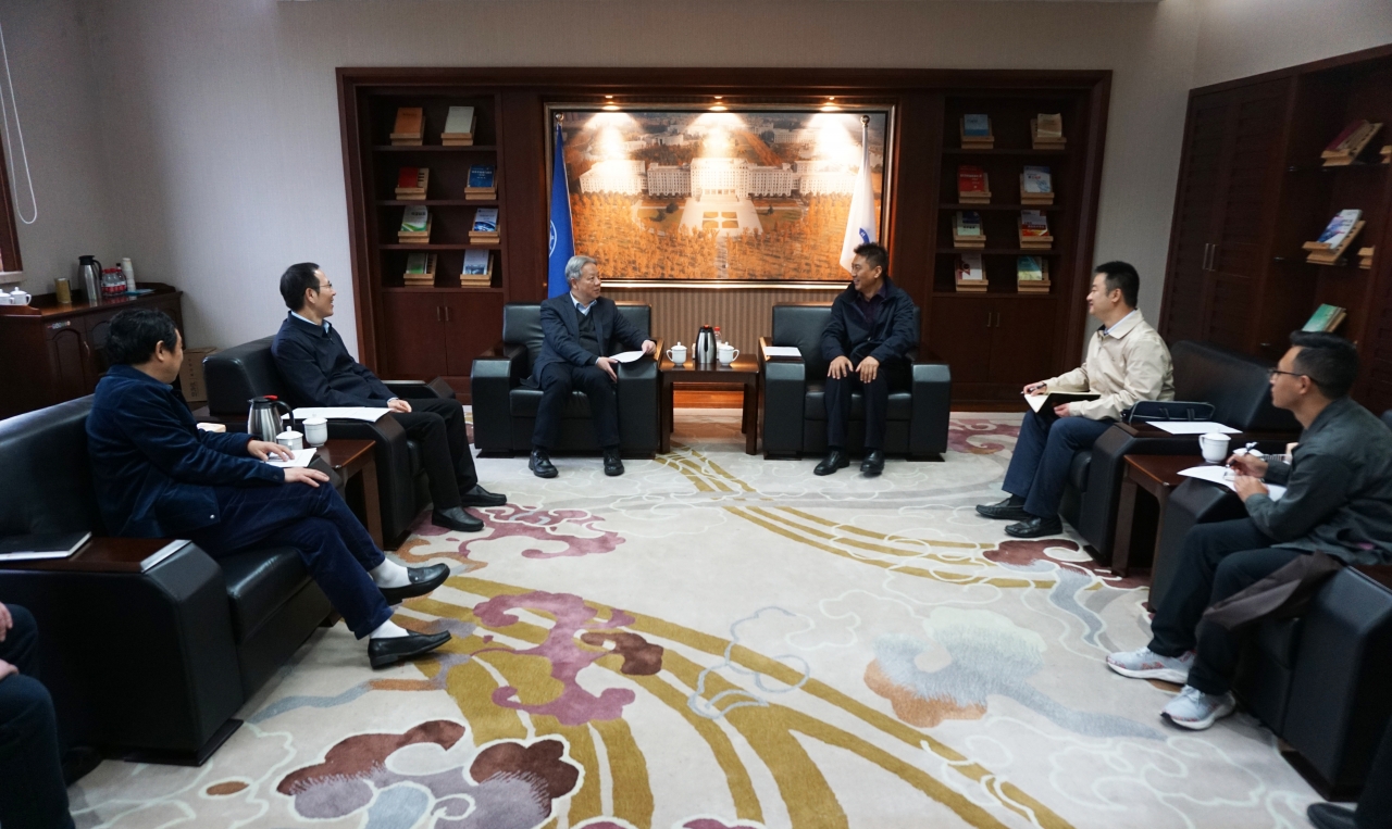 【帮扶在行动】康定市委副书记李强一行来校访问