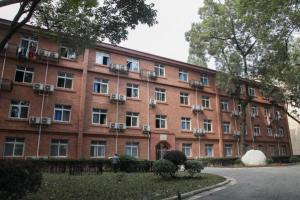 奉献与甘甜：甲子华诞背后的后勤人