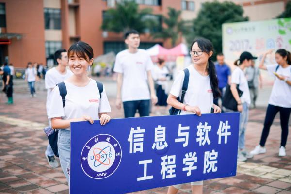 DSC_9333_缩小大小.jpg b89177884fc33ea6fb6bebe972bdb6c9.jpg