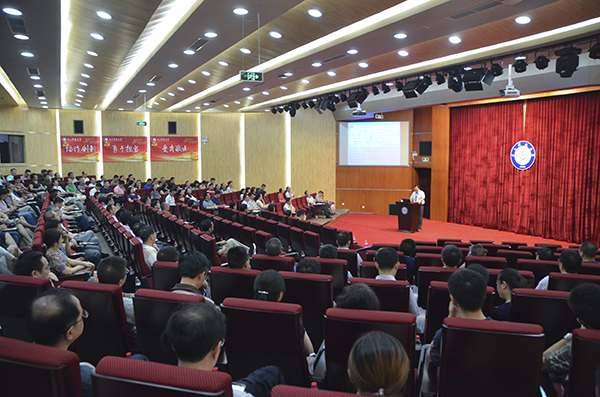 【思政聚焦】格拉斯哥学院党总支举行学习贯彻全国高校思政工作会议精神专题培训