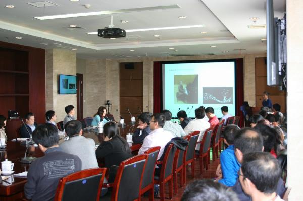 【2015科技工作会】学校召开基础研究形势与对策专题报告会