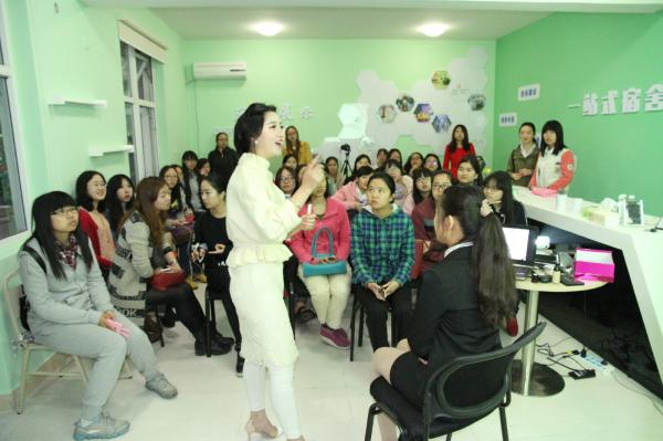 学生宿舍管理中心推出“学生宿舍沙龙”系列活动