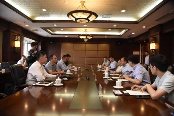 中科院苏州纳米所来校洽谈合作