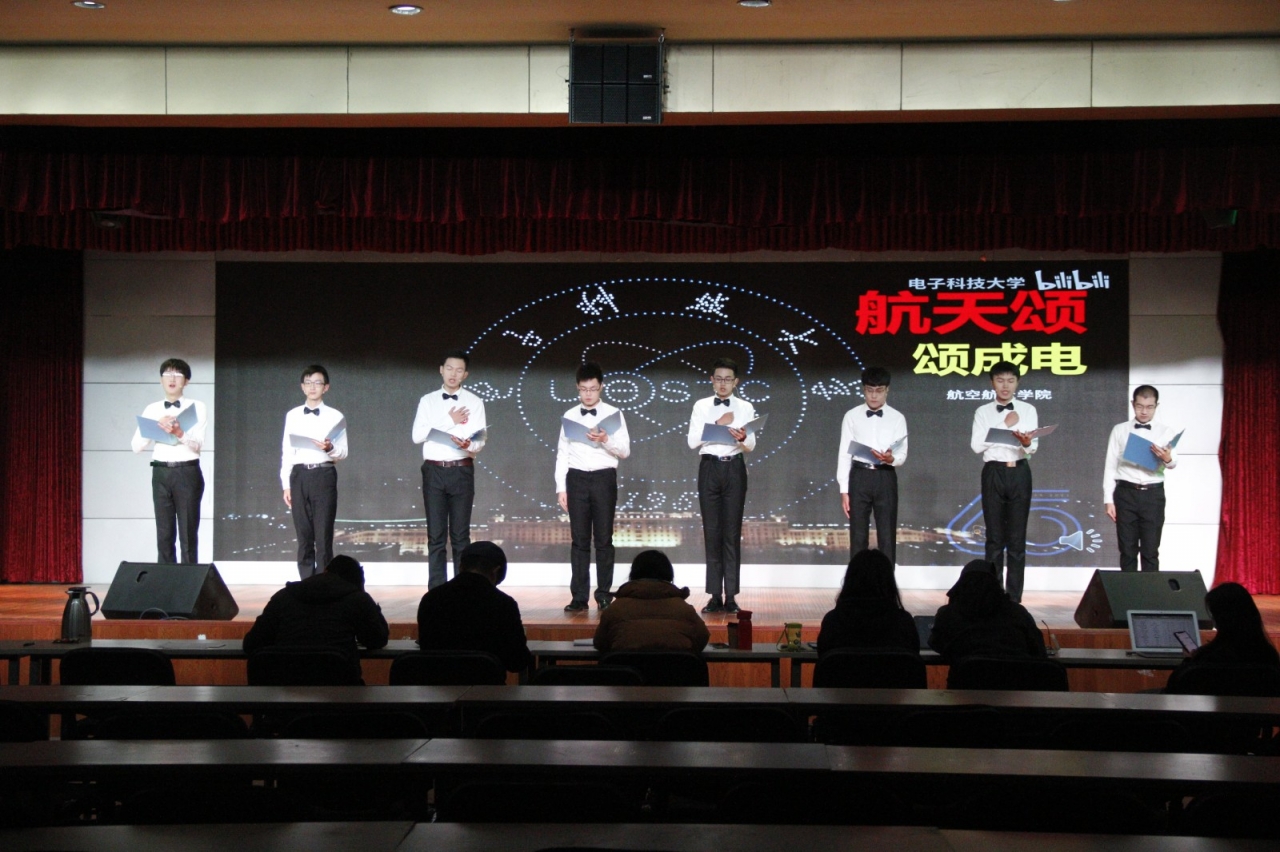 朗诵16 合照1.jpg 朗诵16 合照1.jpg