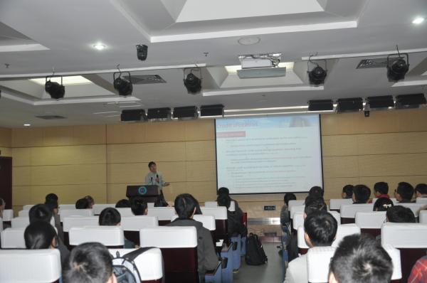 电子科大学者论坛暨大数据算法与科学研讨会召开