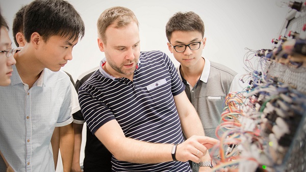 一等奖 徐昌豪-企业参观.jpg