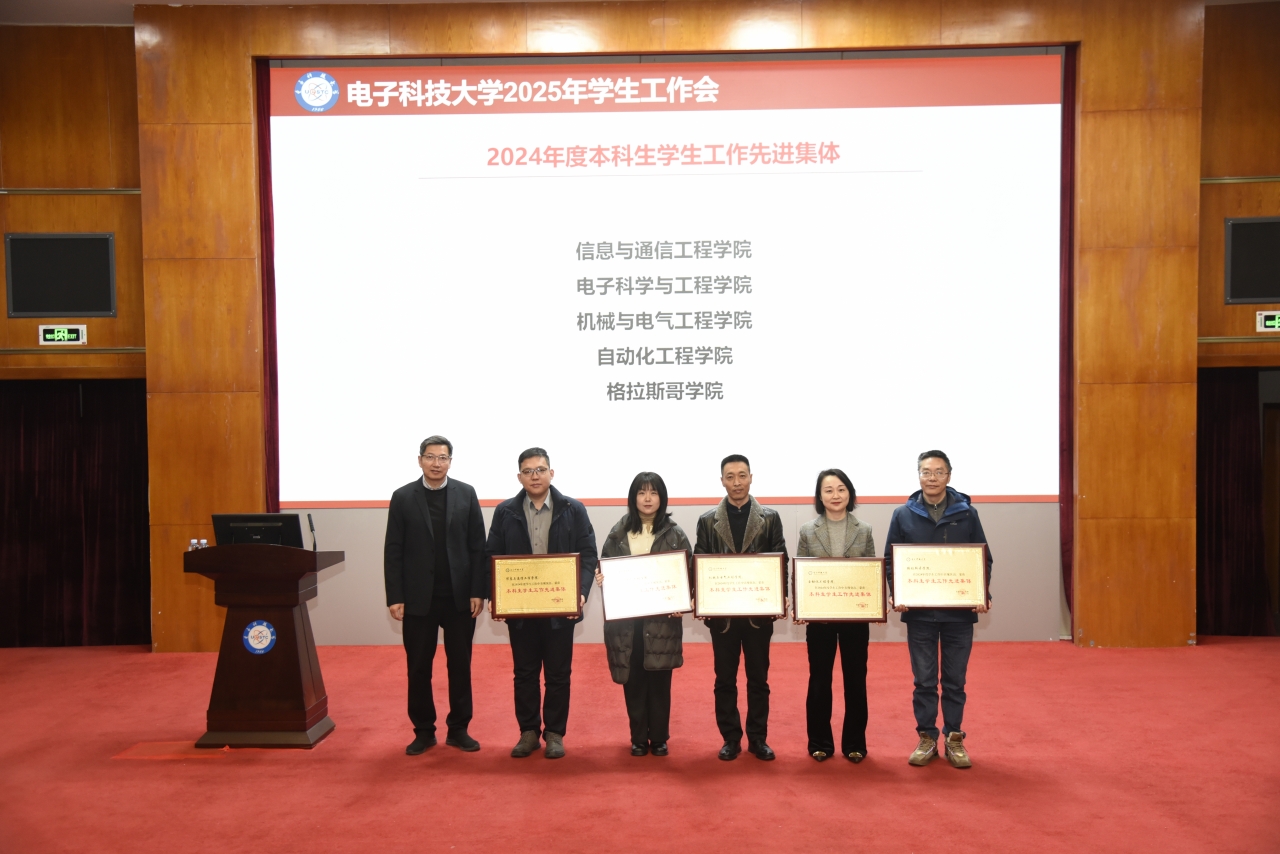 _DSC8693.JPG bbe82b9eeb3a7dd1eae3649833ea0101_df0bf.j