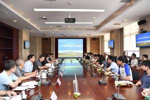 学校举行2017届优秀毕业生代表座谈会