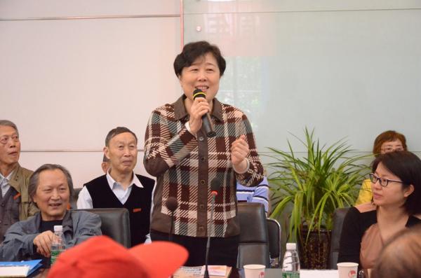 成电三系302专业59级校友返校庆贺毕业50周年