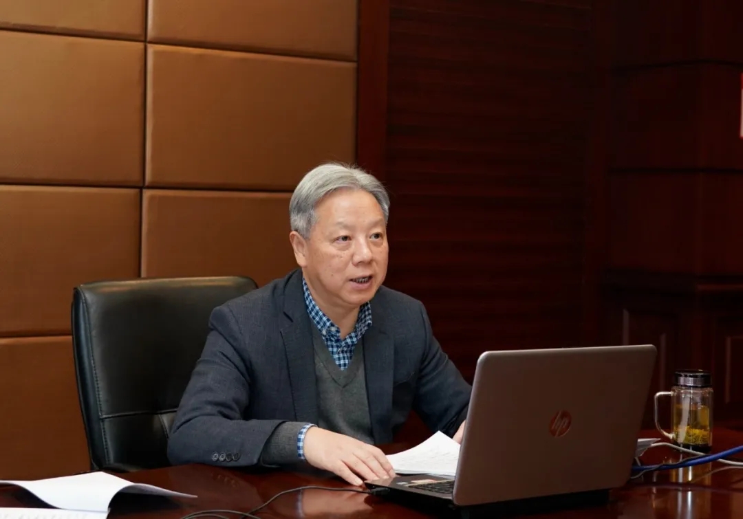 【学习贯彻五中全会】校领导班子成员为本科生上形势与政策课