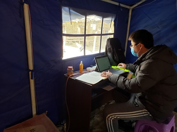 【扶贫在行动】亚弄村坚决打赢“脱贫攻坚战”和“疫情防控战”