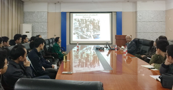 MIT物理系终身正教授陈敏做客“名师讲堂”