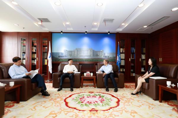 会见.jpg 会见.jpg