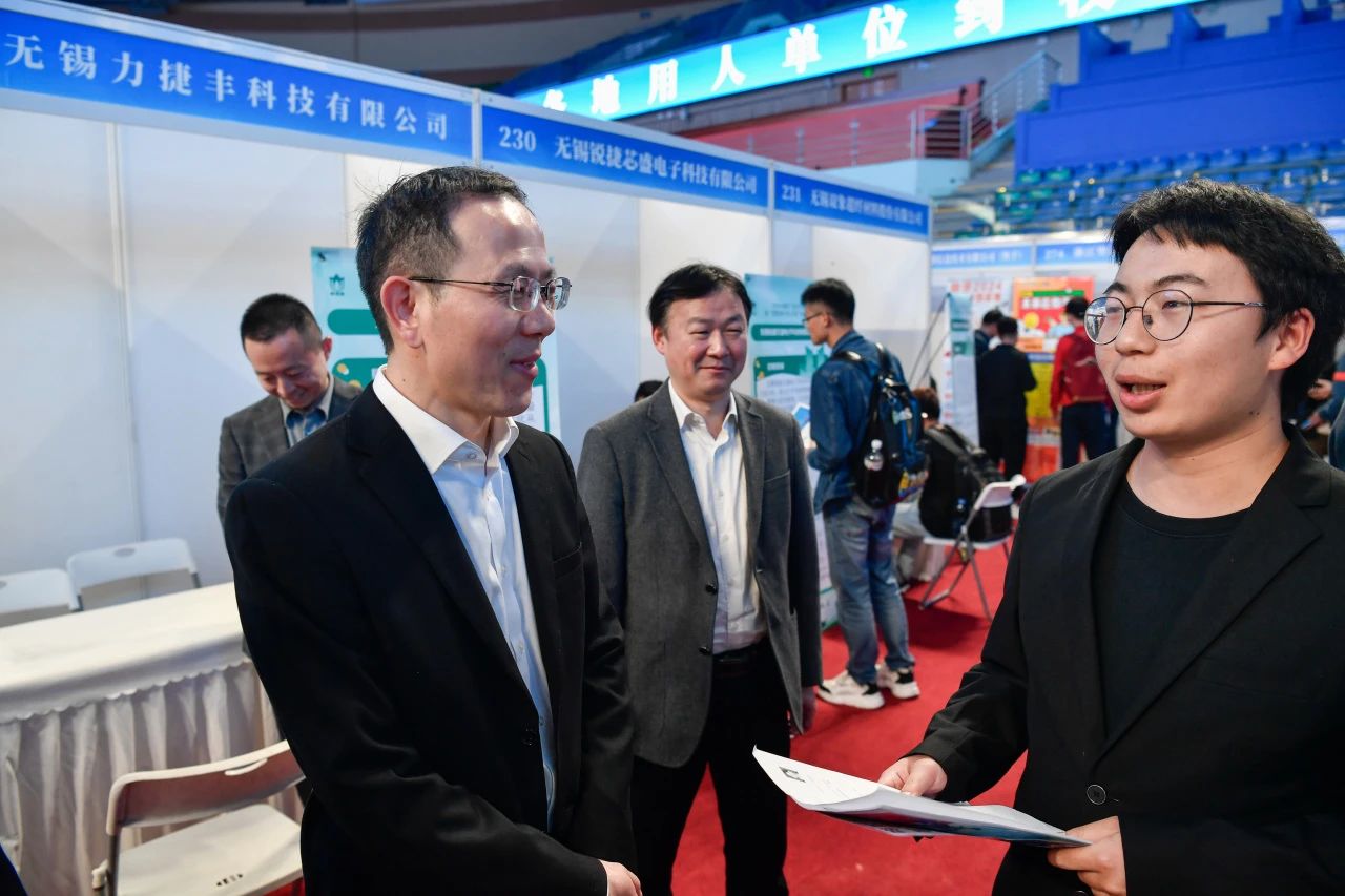 0525de761bc3e9baf21cb2e89e1e7068.jpg 0525de761bc3e9baf21cb2e89e1e7068.jpg