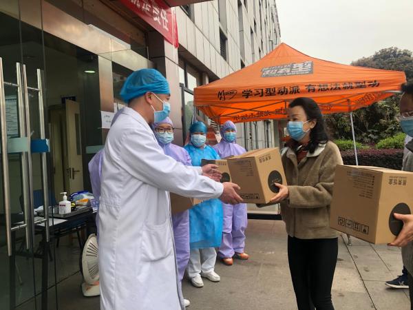 【抗击新冠肺炎】携手同心抗疫 工会慰问暖心