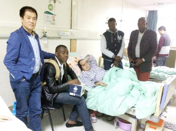 电子科大“洋雷锋”紧急献血救助怀孕妈妈