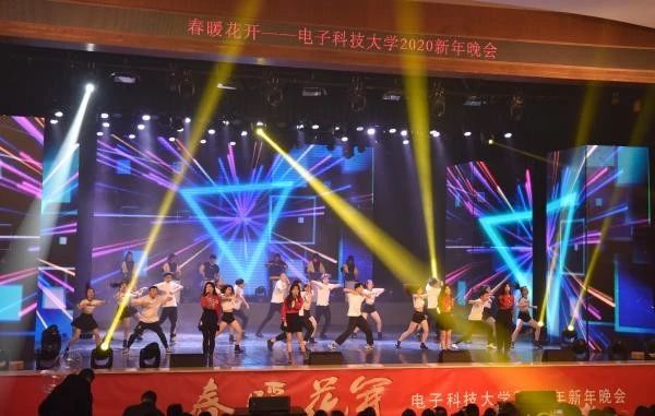 我要飞2.jpg bff385b80f25af5c952b1aa4556c6a3b.jpg