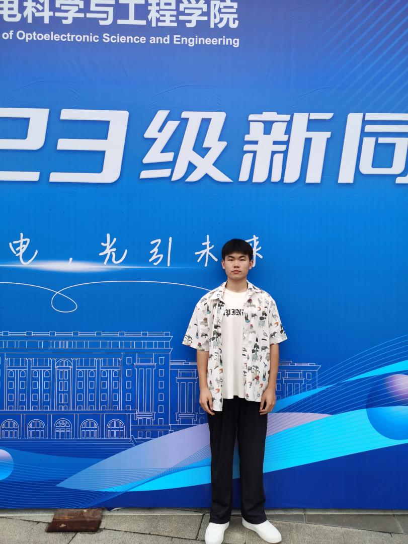 张轩恺.jpg 张轩恺.jpg