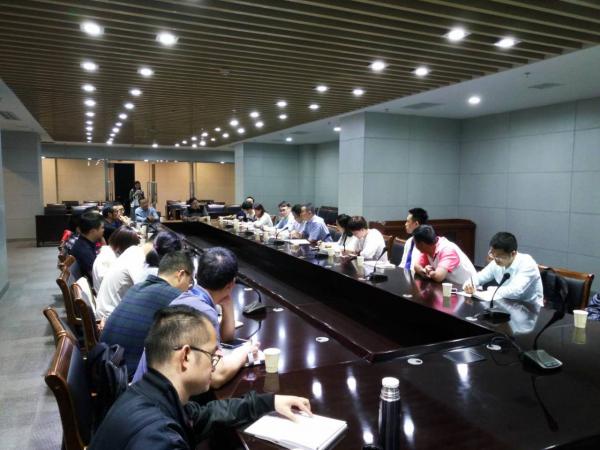 学校召开“一校一带”入驻企业座谈会