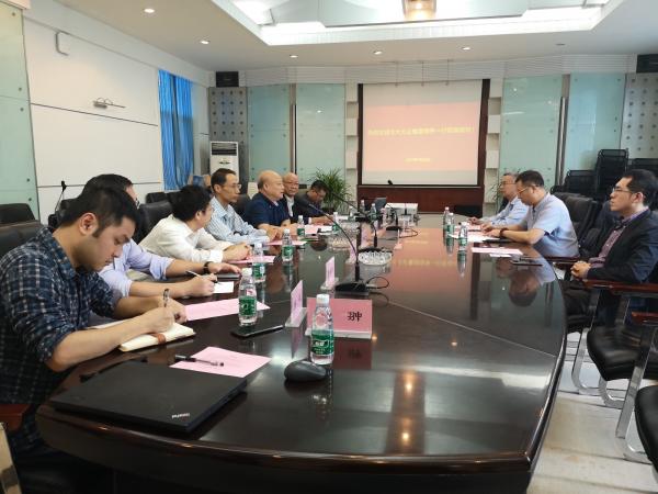 材料学院与北大方正信息产业集团洽谈合作