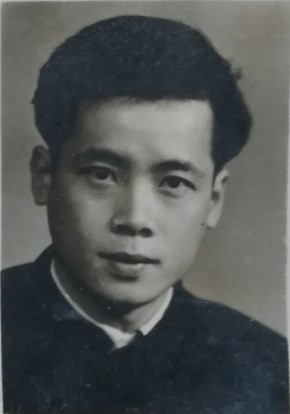 中学时代的周明天.jpg 中学时代的周明天.jpg