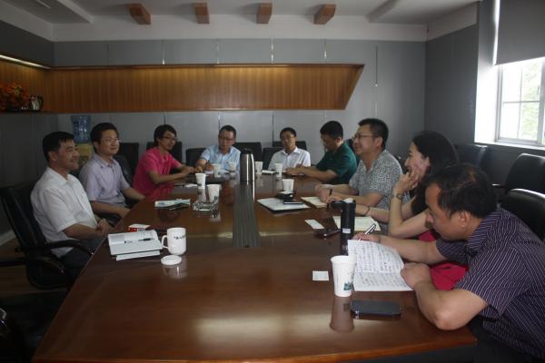 成都中医药大学等一行到我校大学科技园考察交流