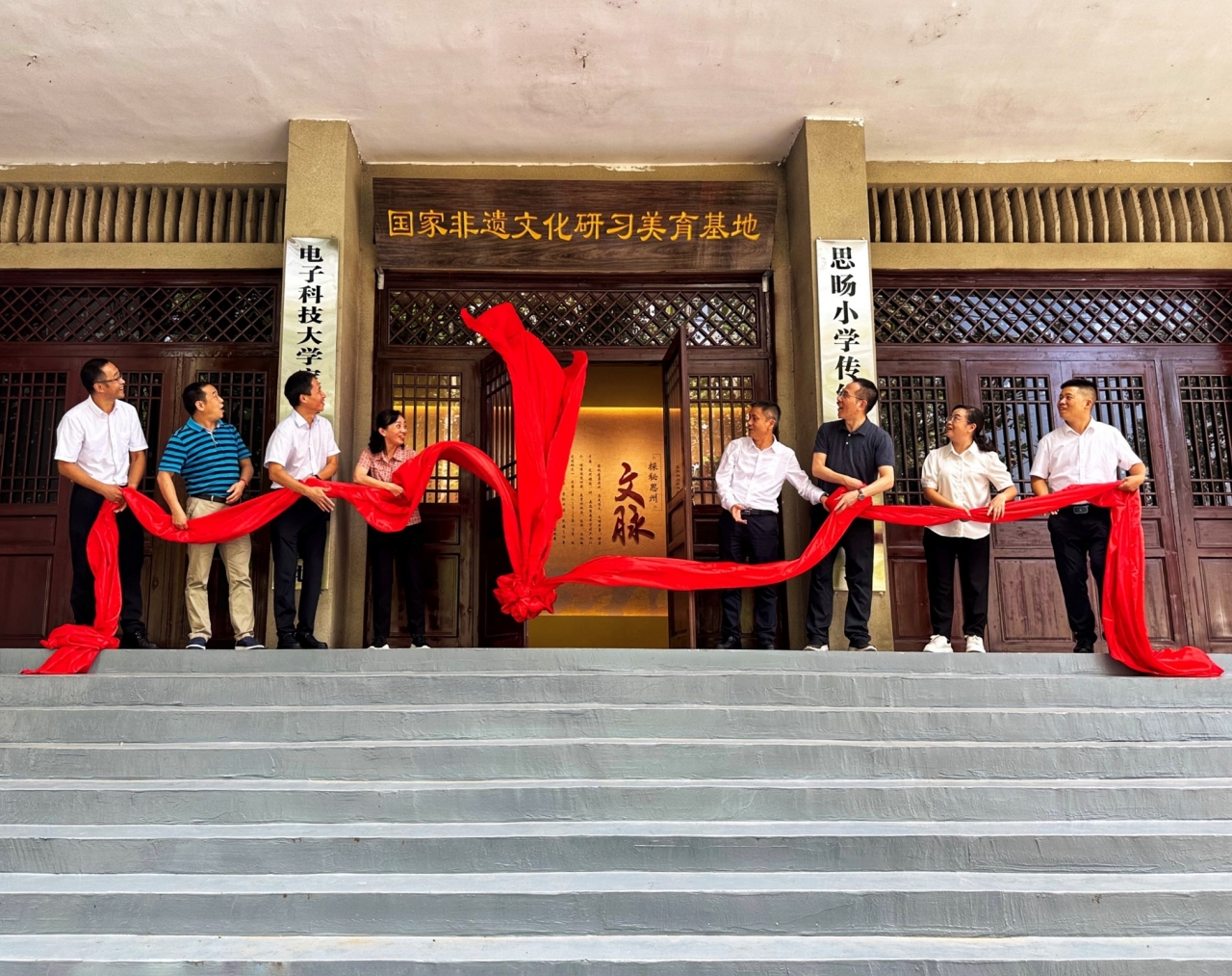 图片4.jpg 图片4.jpg