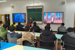 李俊宏：自主研发智能教学系统  开启课堂教学互动新模式