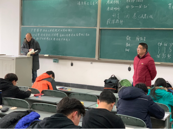 生命学院加强期末考试巡视工作