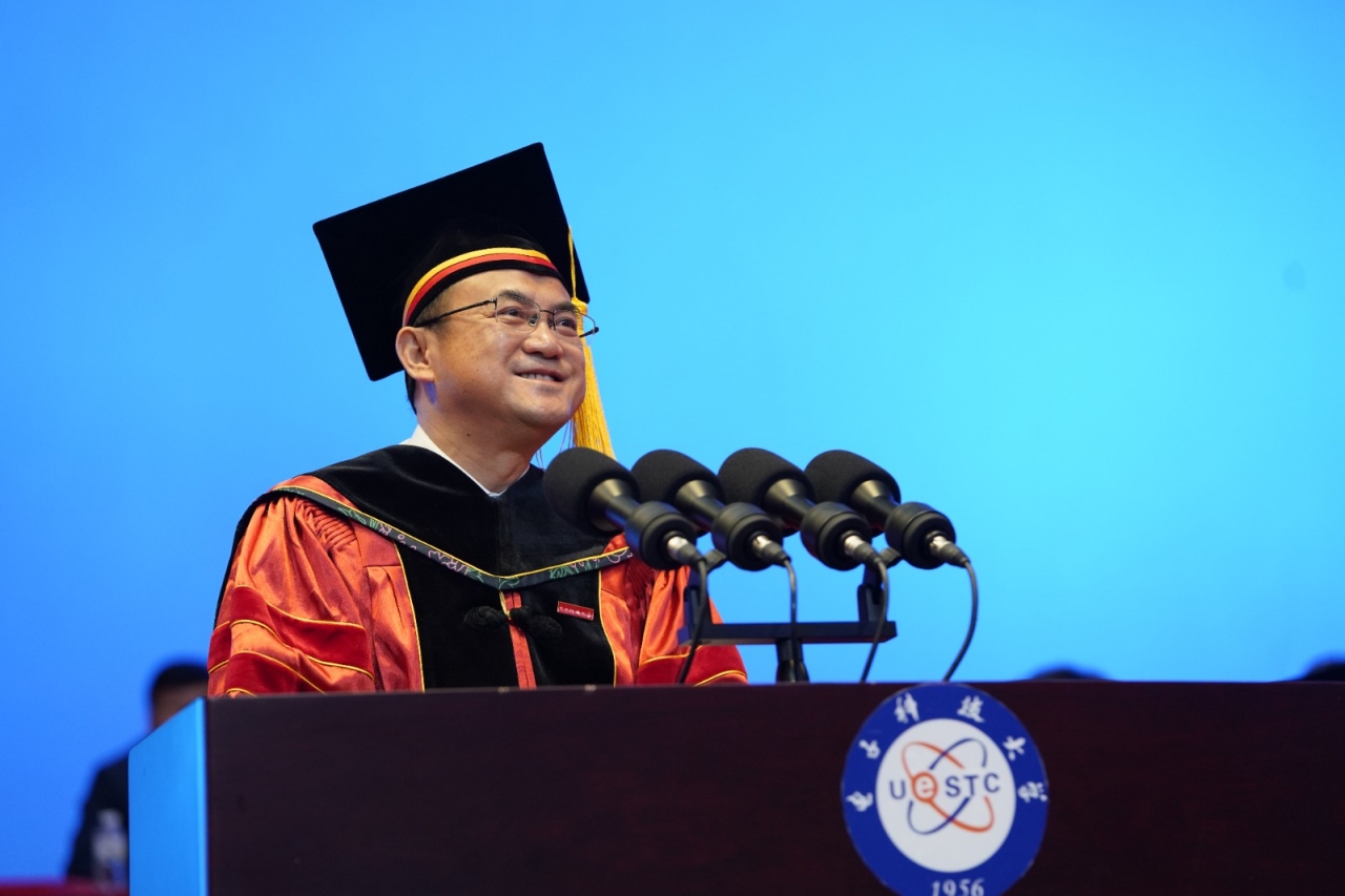 _DSC1698.JPG c32f8beecfd13218eb8547f9459d2c70.jpg